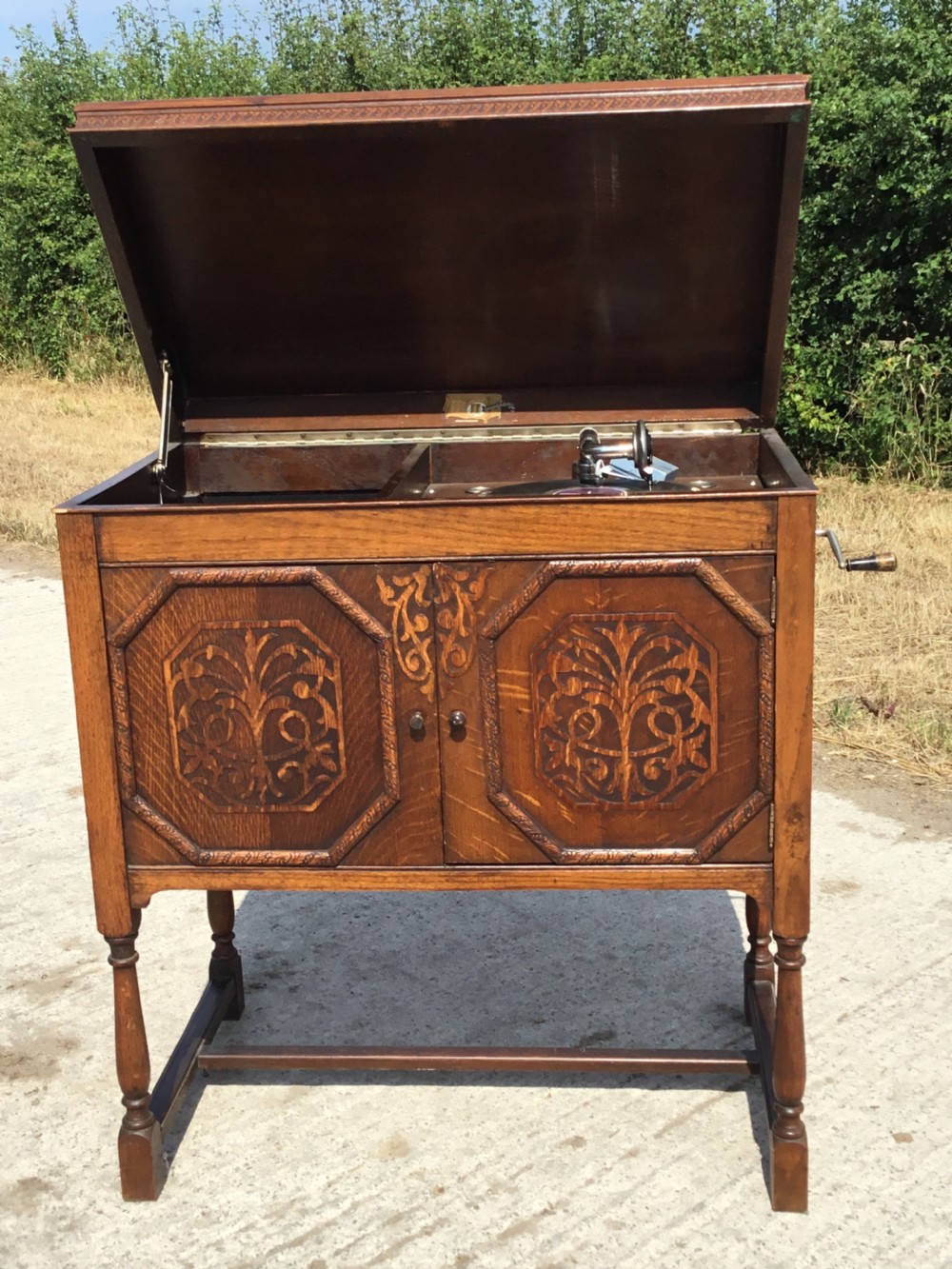 Yagerphone wind up gramophone 