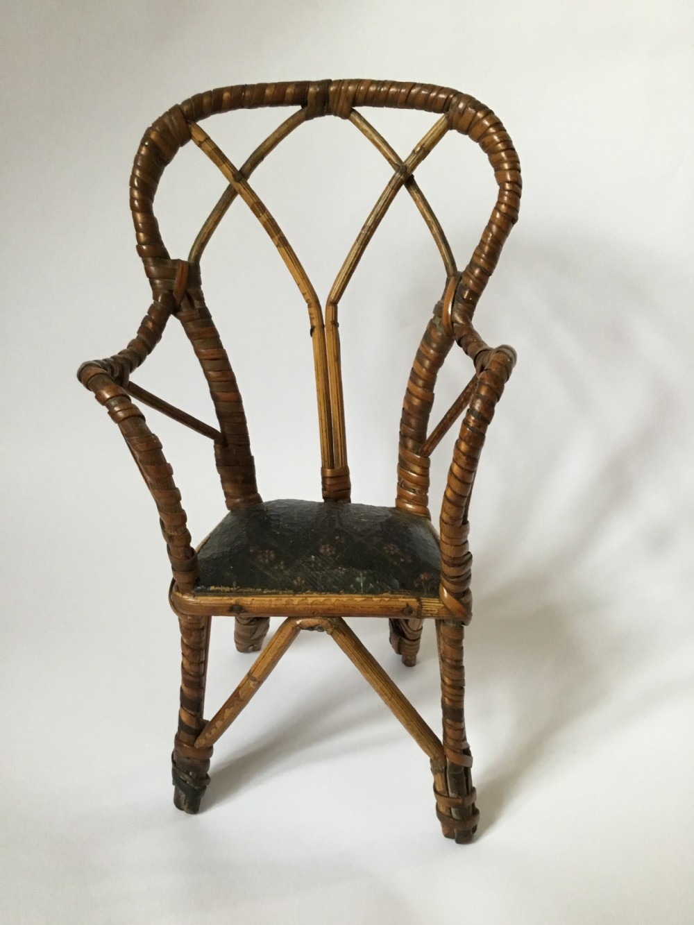 Apprentice bamboo chair miniature 