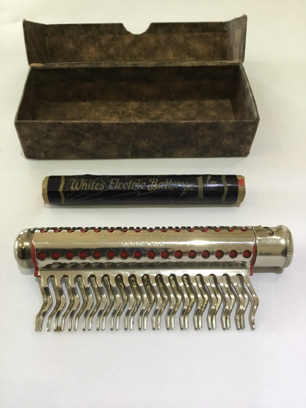 Whites Electric Comb  View IV