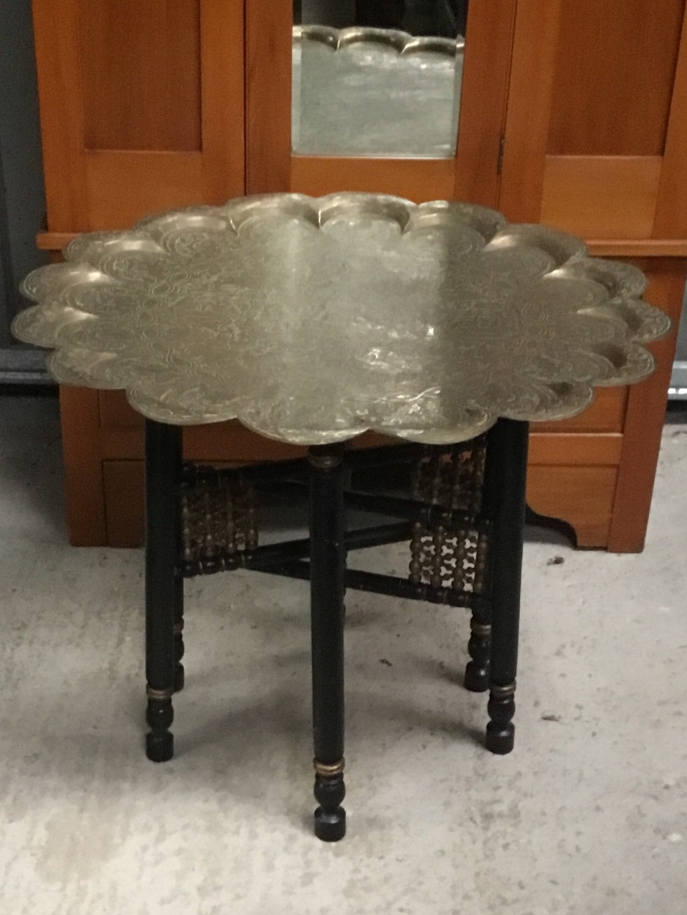 Fascinating Brass Banares Tray & Stand