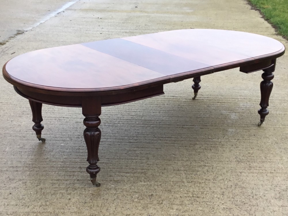 Fine Quality Victorian Mahogany extending dining table 8ft. View V