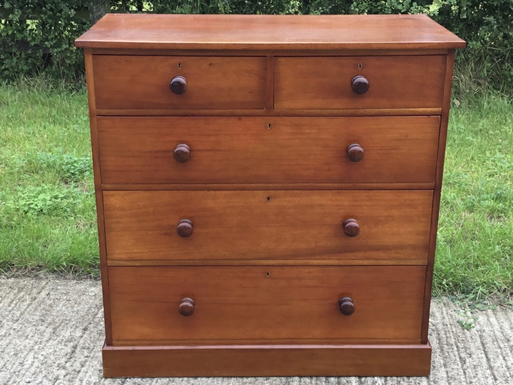 Smart Victorian Mahogany Chest of Drawers