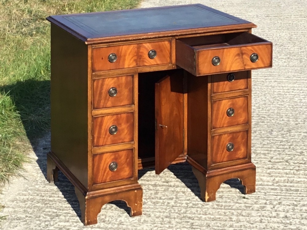 Kneehole Desk of Quality  View II