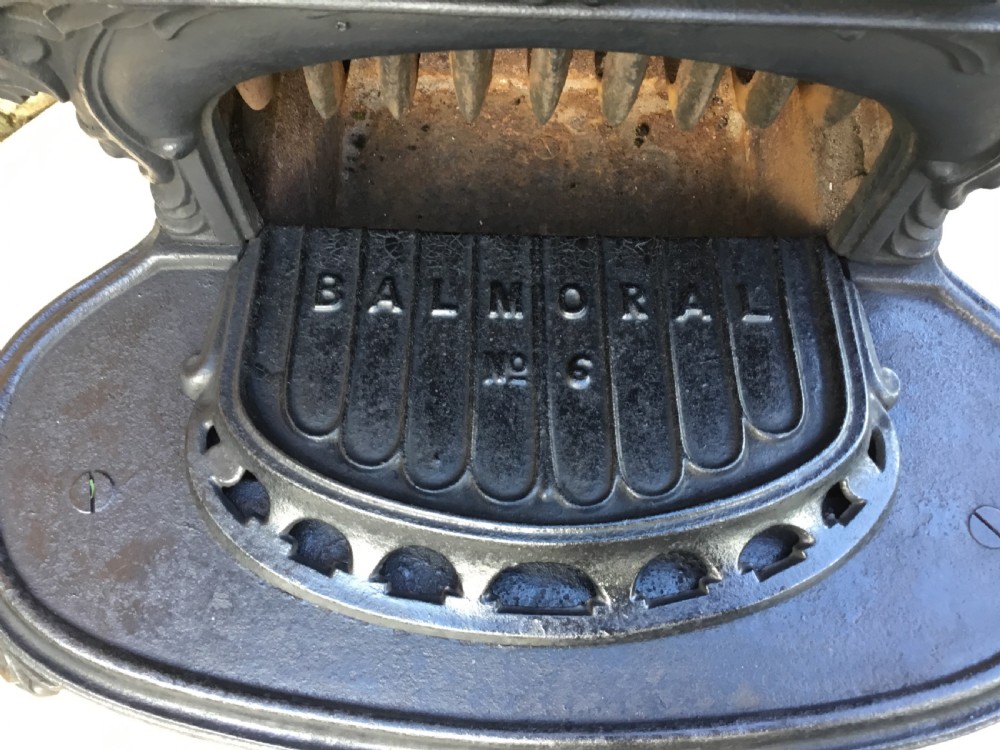 Pretty 19th Century Cast iron Stove View VIII