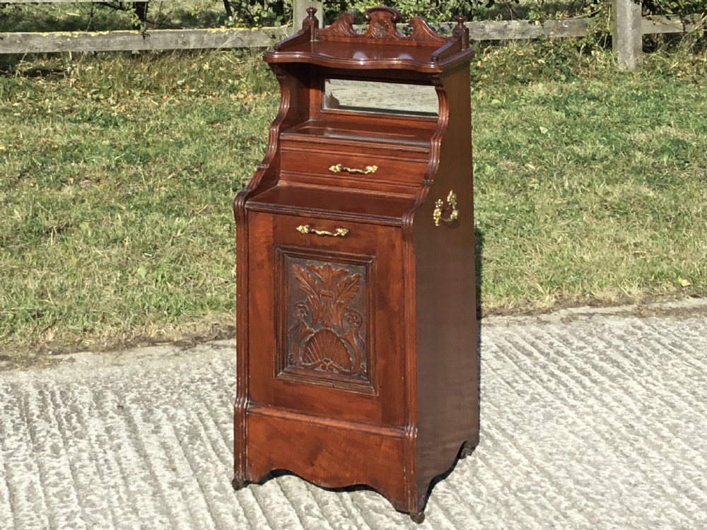 Late Victorian Purdonium in Walnut  View II