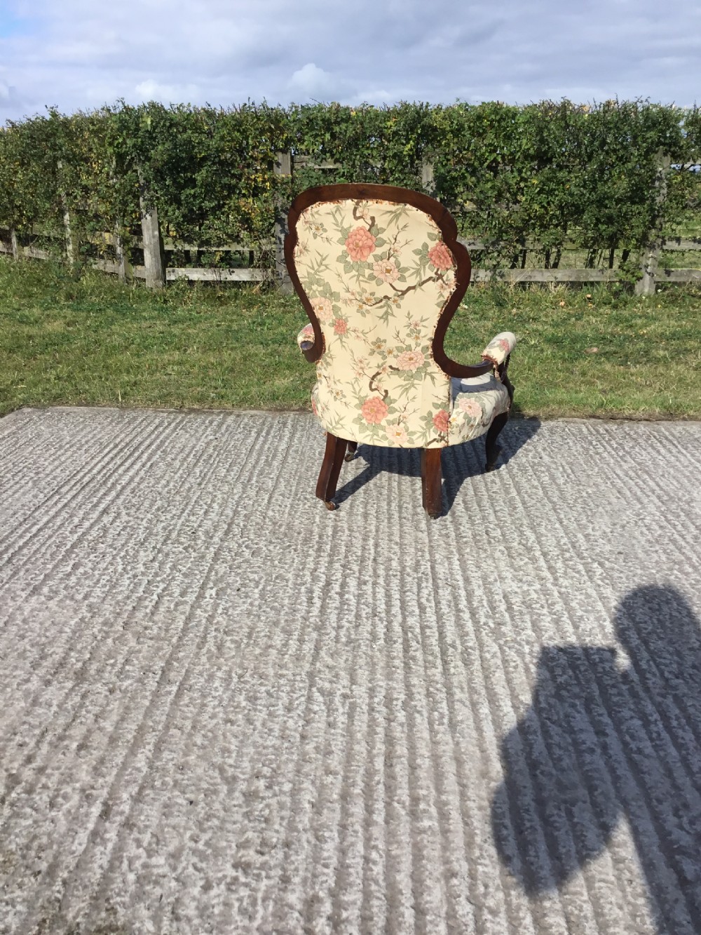 Victorian Ladies Open Armchair in Walnut View VI