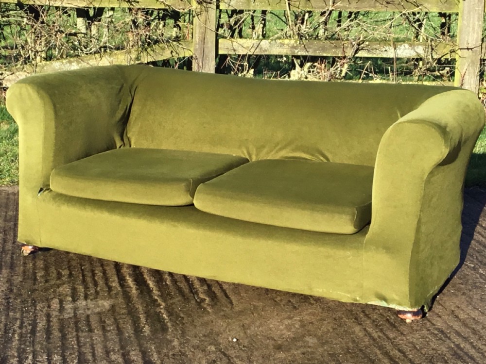 Victorian Chesterfield Settee for Restoration  View III