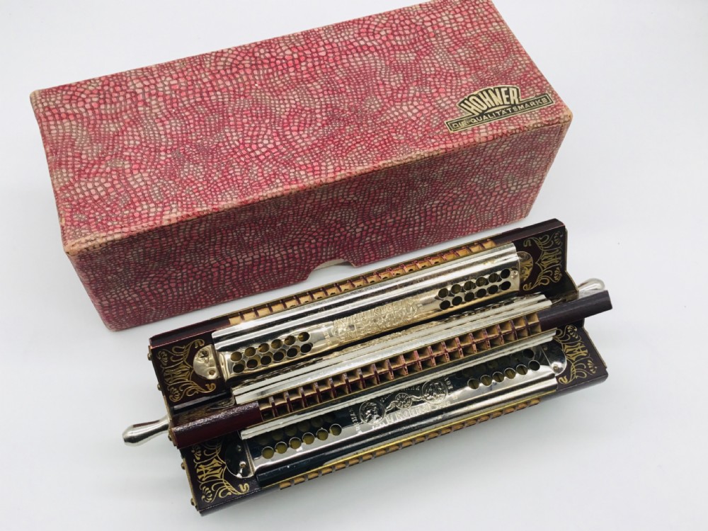Rare Boxed Hohner Sextet Tremelo Harmonica View II