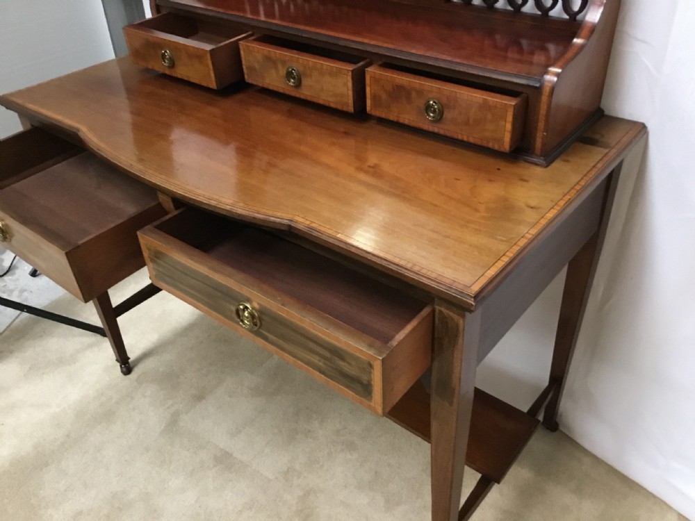 Superb Edwardian Dressing Table  View XII