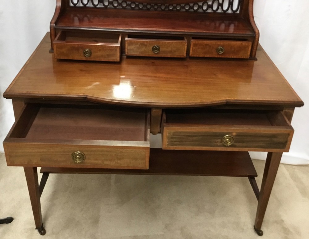 Superb Edwardian Dressing Table  View XIII