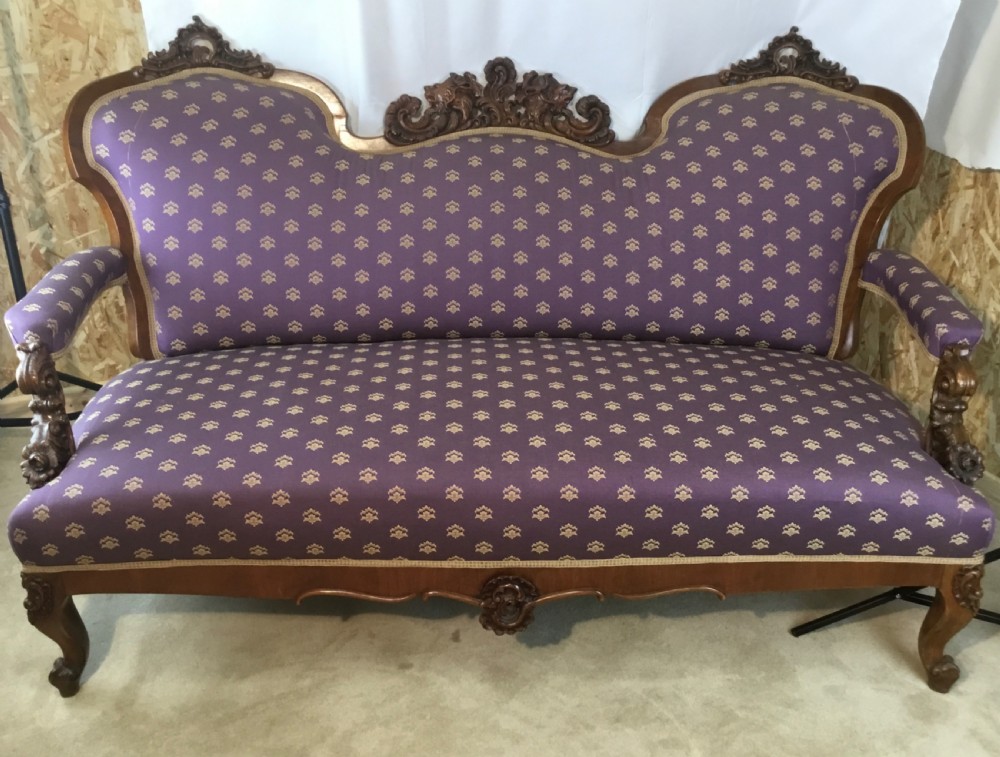 Superb Continental Carved Show Wood Settee