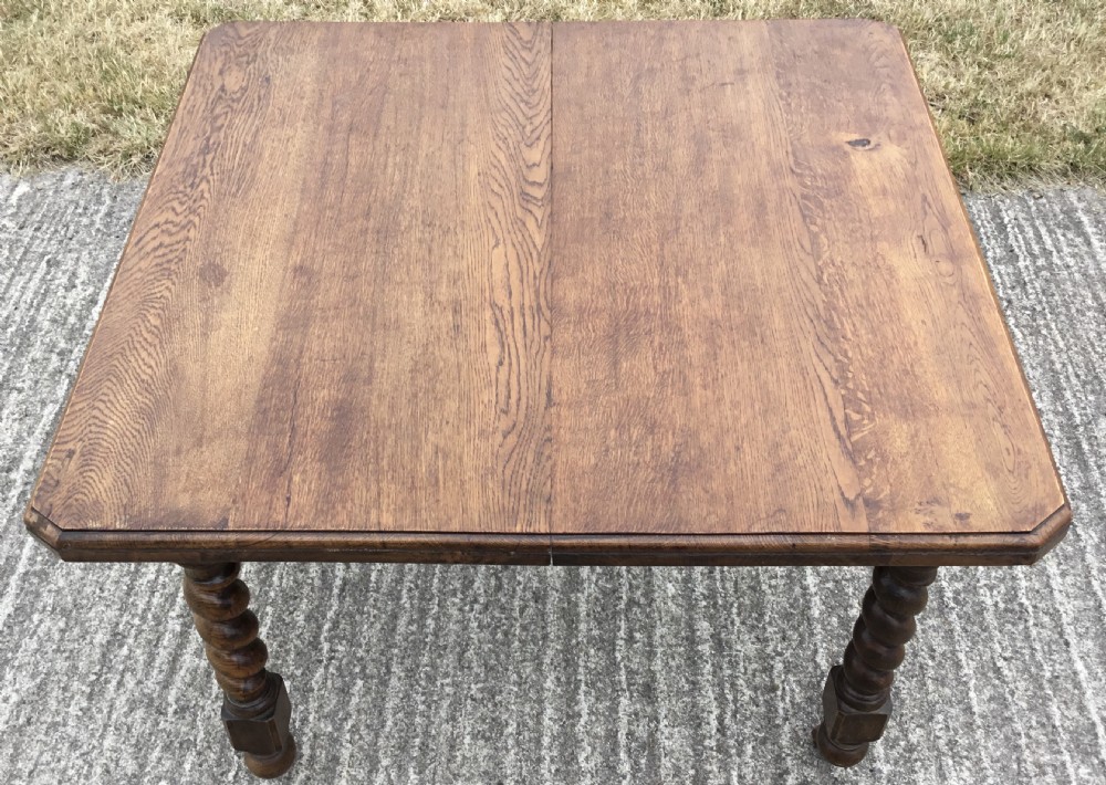 Oak Dining Set with extending Table View III