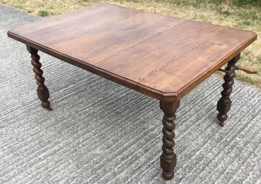 Oak Dining Set with extending Table View IV