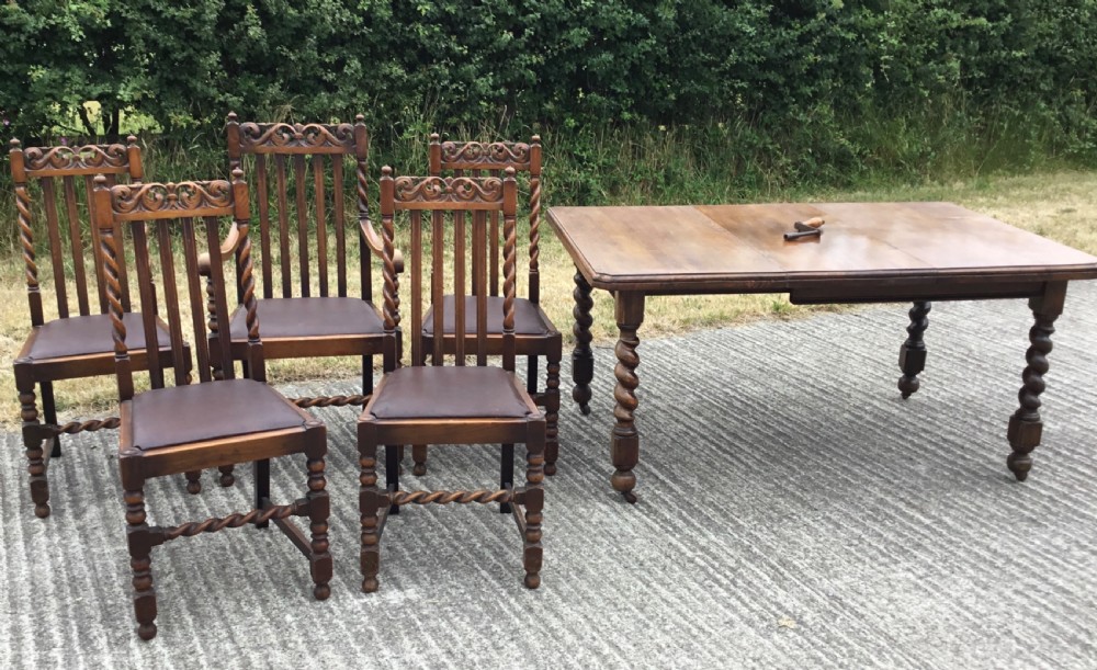 Oak Dining Set with extending Table View XV