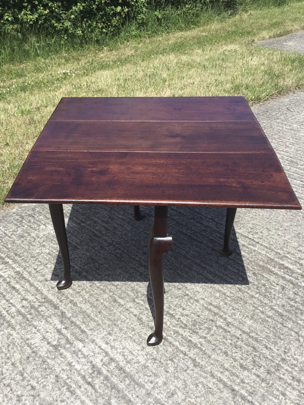 Georgian Pad Foot Mahogany Sutherland Table 