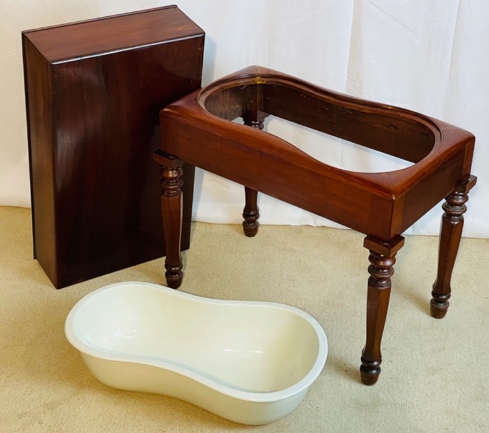 Quality Early Victorian Mahogany Stool Bidet