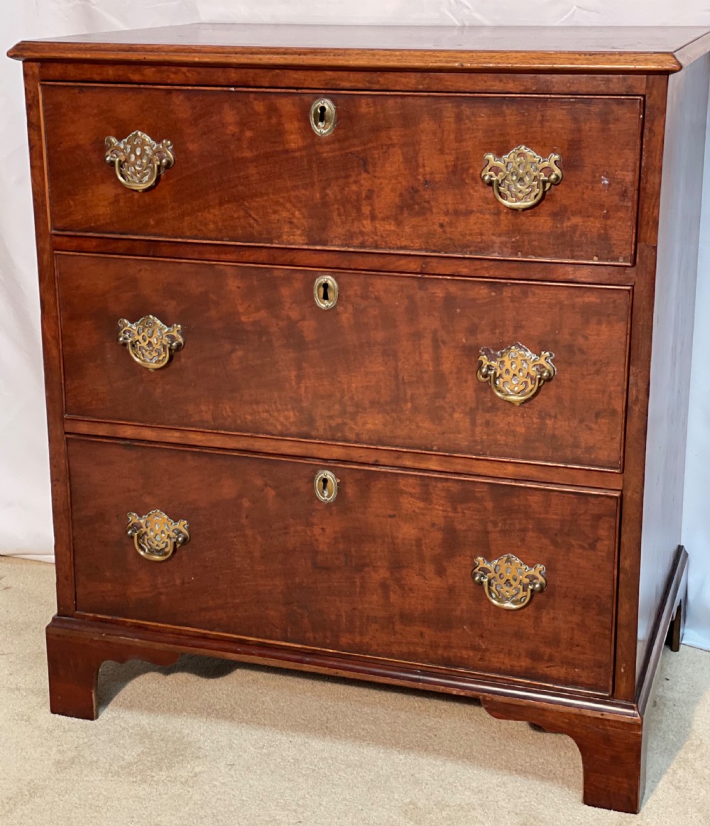 Plum Pudding Mahogany 3 Drawer Chest View VIII