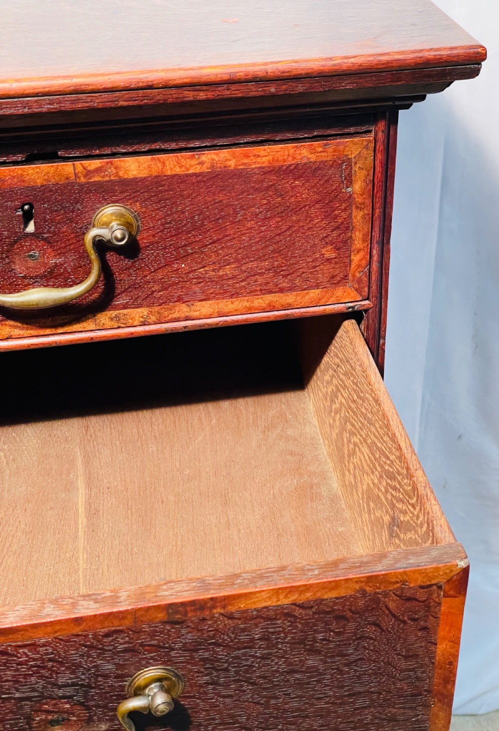 18th Century Oak Chest of Drawers on Stand. View XI