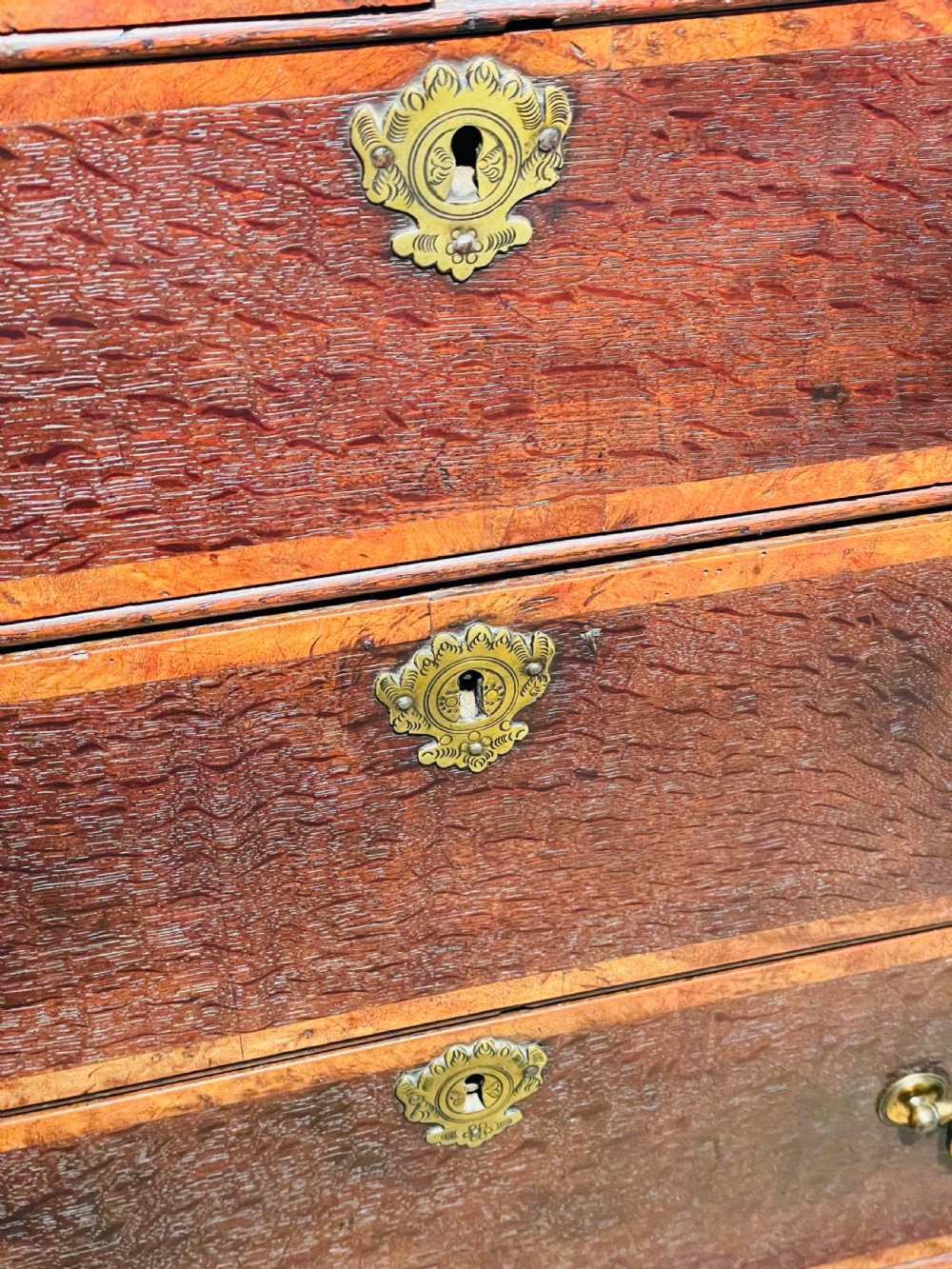 18th Century Oak Chest of Drawers on Stand. View XII