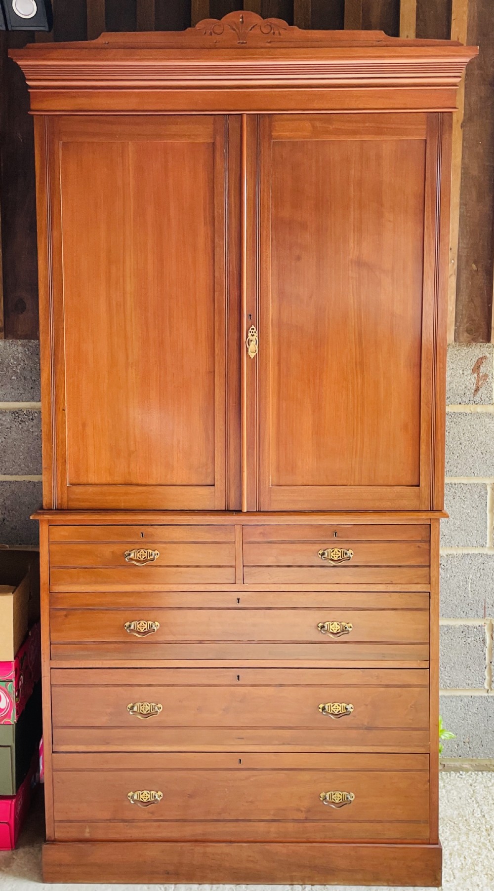 Neat & smart Linen Press