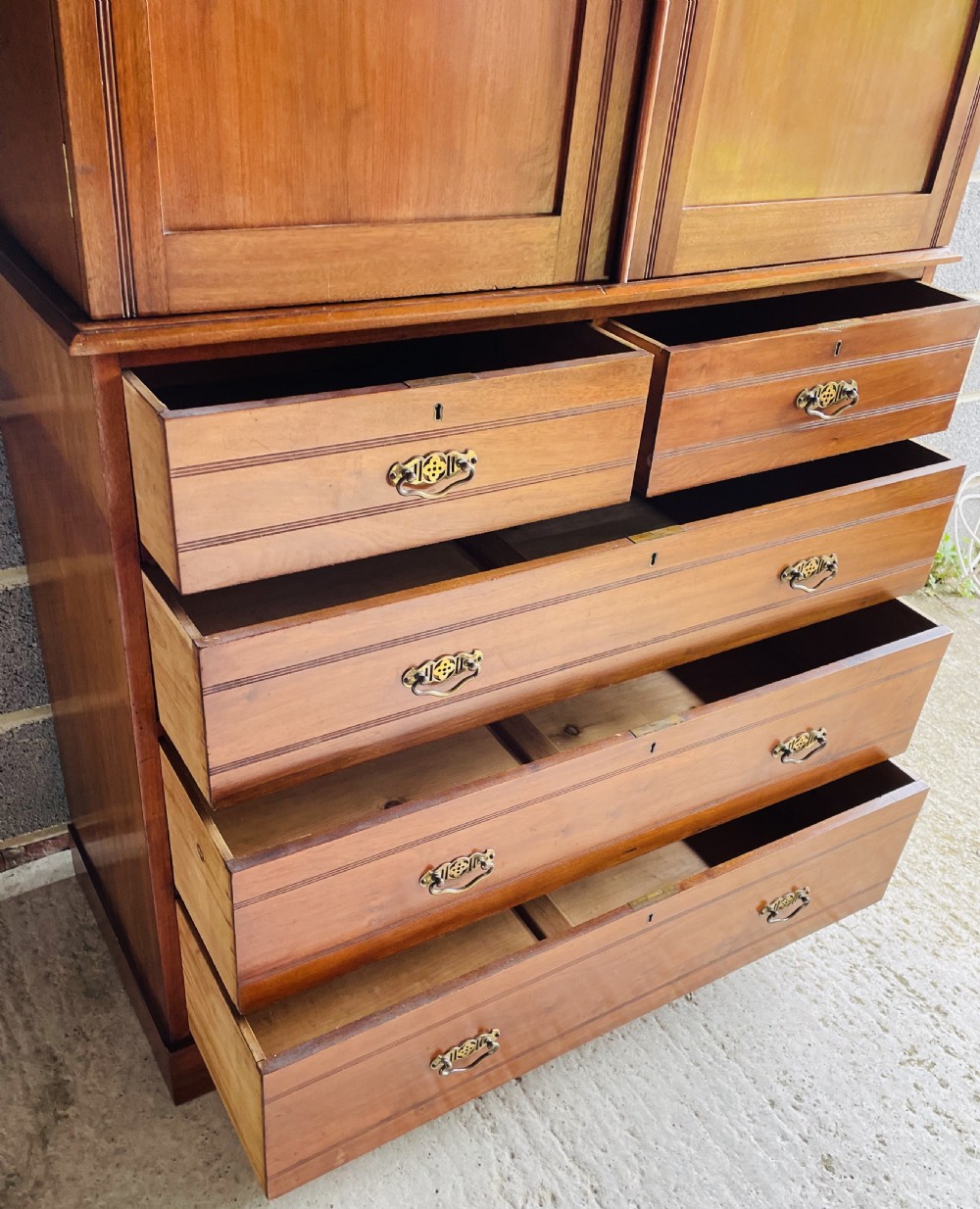 Neat & smart Linen Press View V
