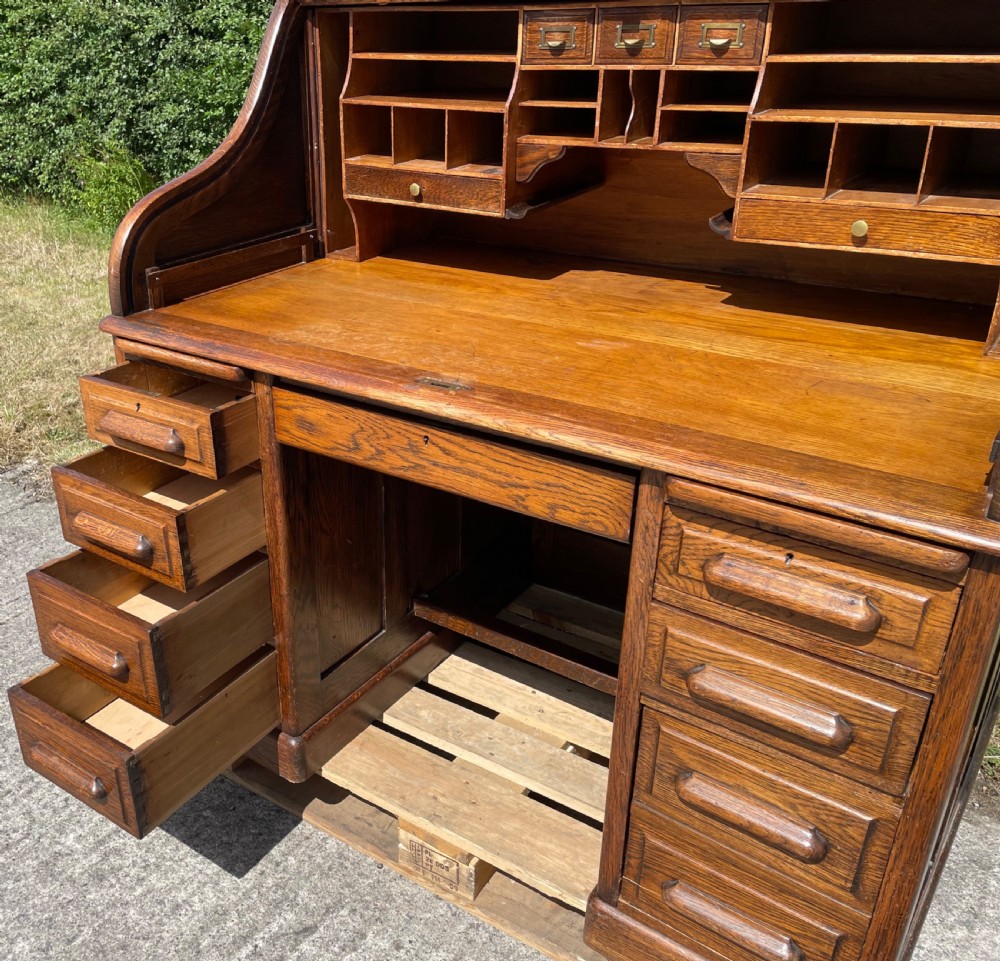 Fabulous Arvon Oak Roll Top Desk  View VI
