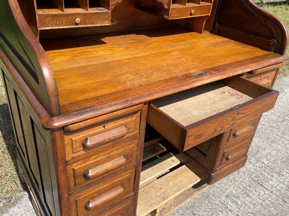 Fabulous Arvon Oak Roll Top Desk  View VIII