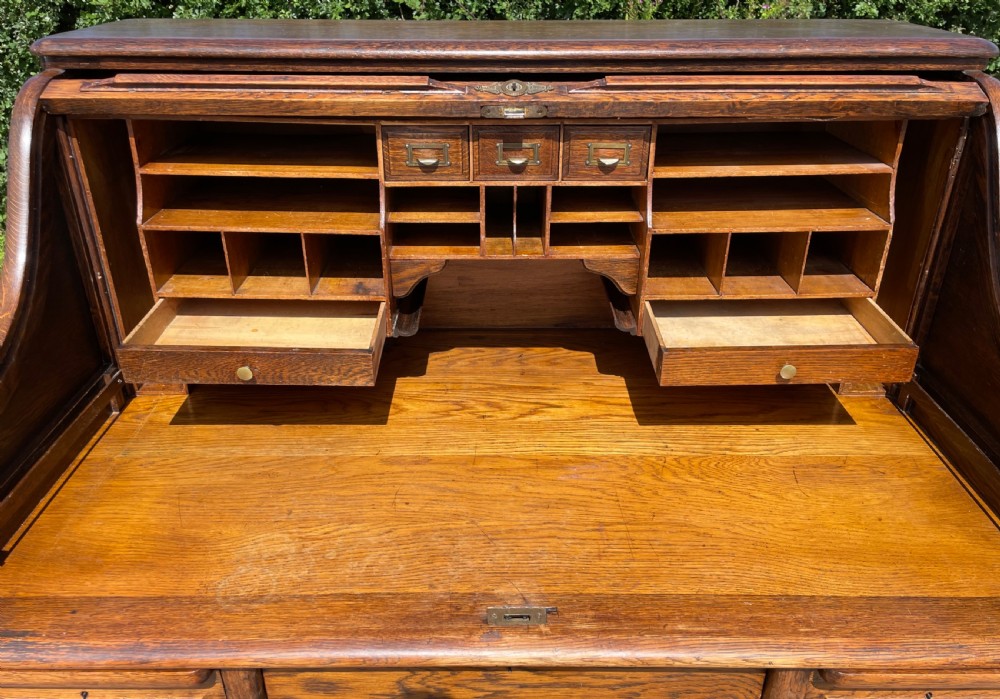 Fabulous Arvon Oak Roll Top Desk  View XI
