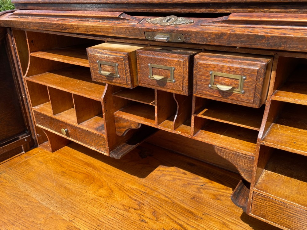 Fabulous Arvon Oak Roll Top Desk  View XIII