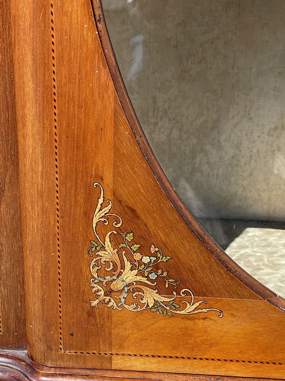 Superb original Pretty Edwardian Inlaid Display Cabinet View VI