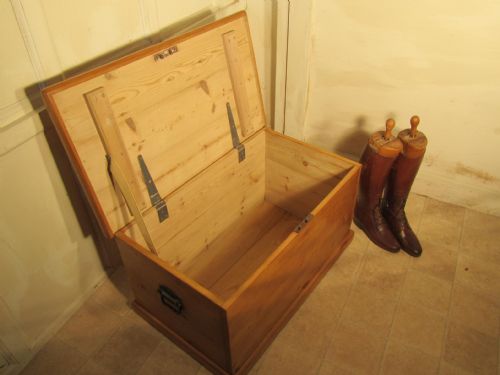 fig 1. Large Victorian Pine Blanket Box or Coffee Table
