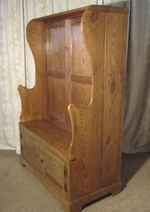 17th Century Bacon Settle Pine Press