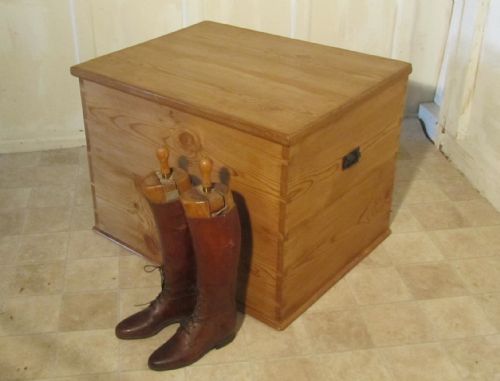 Large Georgian Pine Box or Coffee Table