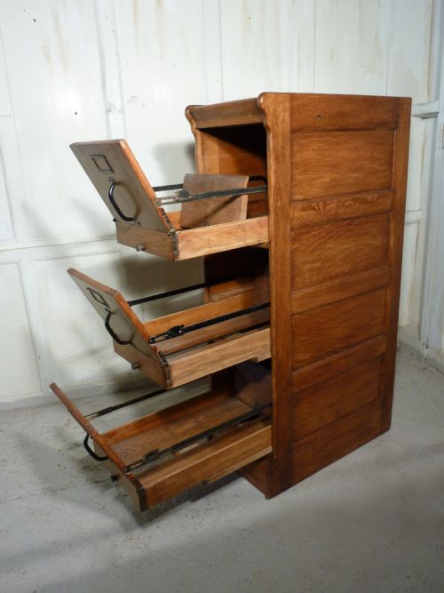 fig 2. Large Art Deco 3 Drawer Oak Filing Cabinet