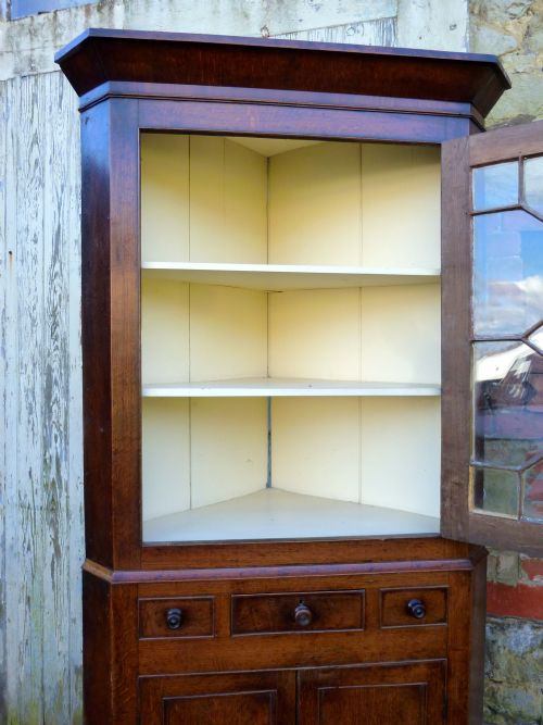 fig 2. Georgian English Oak Corner Cupboard