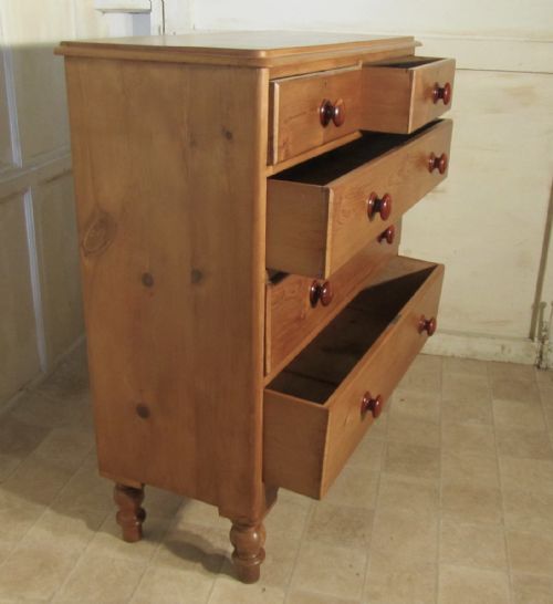 fig 2. Large Victorian Pine Chest of Drawers