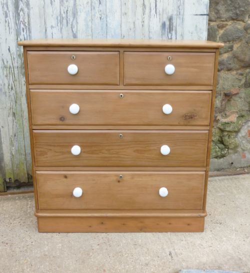 Large Heavy Quality Victorian Pine Chest of Drawers