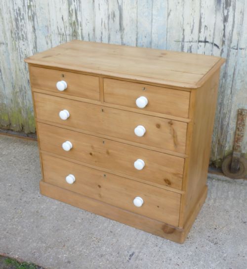 fig 1. A Large Victorian Pine Chest of Drawers