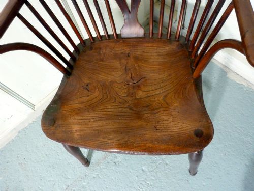fig 2. A Georgian Elm and Yew Wheel Back Windsor Carver Chair