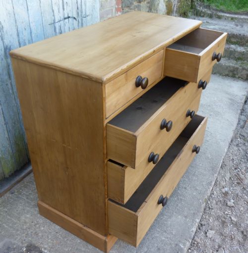 fig 2. A Large Victorian Pine Chest of Drawers 