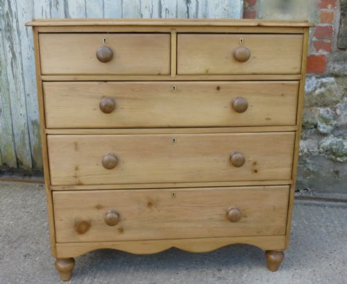 Large Victorian Pine Chest of Drawers