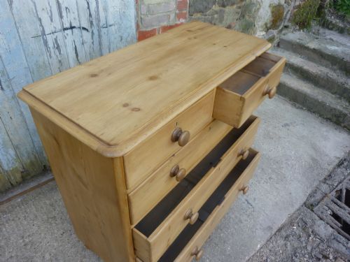 fig 2. Large Victorian Pine Chest of Drawers