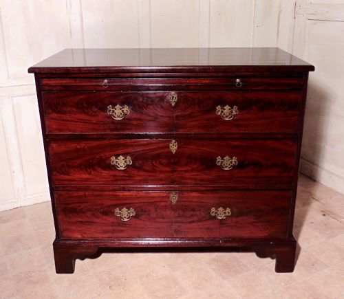 Georgian Flame Mahogany Chest of Drawers
