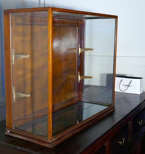 fig 2. Victorian Counter Top Collectables Shop Display Cabinet 