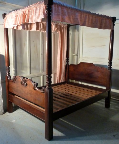 Charming Victorian Mahogany Four Poster Bed