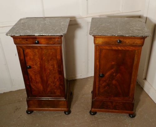 fig 1. A Pair of Figured Mahogany Bedside Cupboards