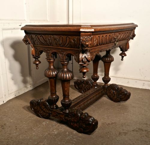19th Century Green Man Carved Golden Oak Hall or Centre Table