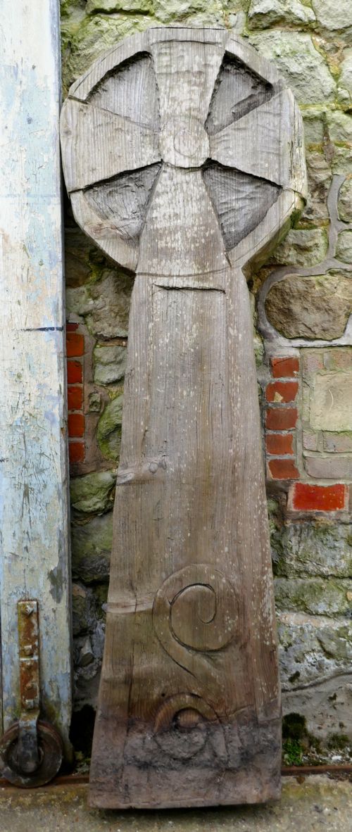 Large Primitive and Very Rustic Wooden Celtic Cross