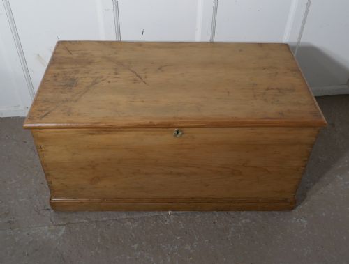 fig 1. Large Victorian Pine Blanket Box