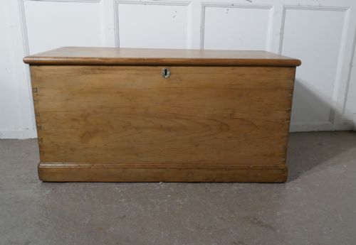 fig 2. Large Victorian Pine Blanket Box